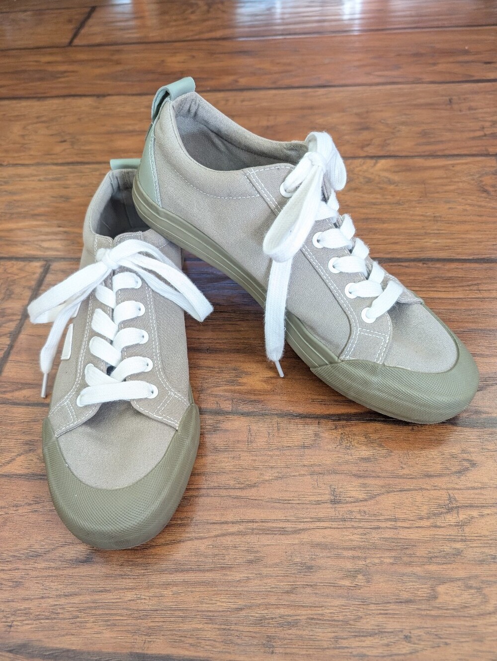 Macbeth Footwear Olive Sage Green Colorway Canvas Lowtop Sneakers Men's Size 9